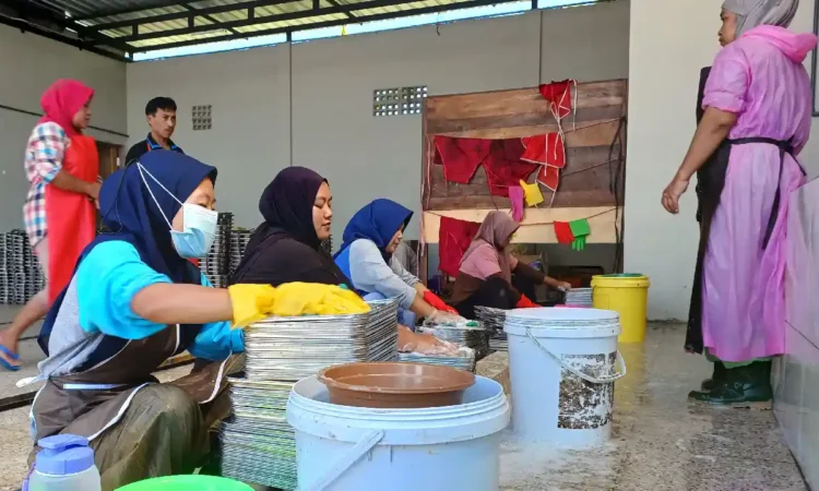 Gercep, SPPG Lumbung Boga Sakti Trenggalek Daftarkan 50 Relawan Jadi Peserta BPJS Ketenagakerjaan