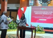 Novita Hardini Dikukuhkan Jadi Bunda Guru PGRI Kabupaten Trenggalek 2025–2030