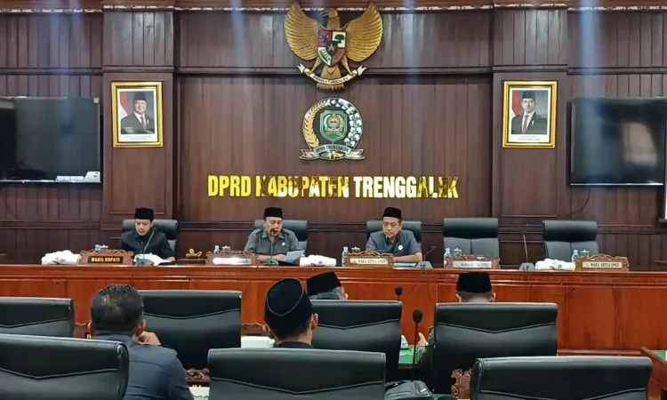 Fraksi di DPRD Trenggalek Soroti Infrastruktur Dalam Rancangan APBD 2026