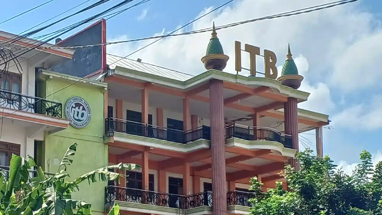Pungli Kampus ITB Trenggalek