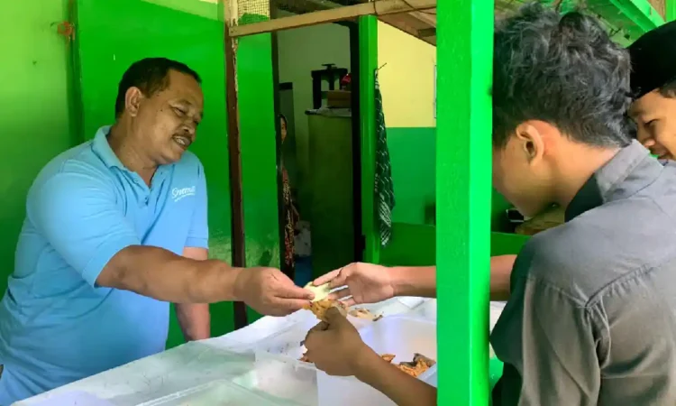 Jerit Pedagang Kantin Sekolah di Trenggalek Imbas Program MBG, Usaha Loyo Hingga Tutup