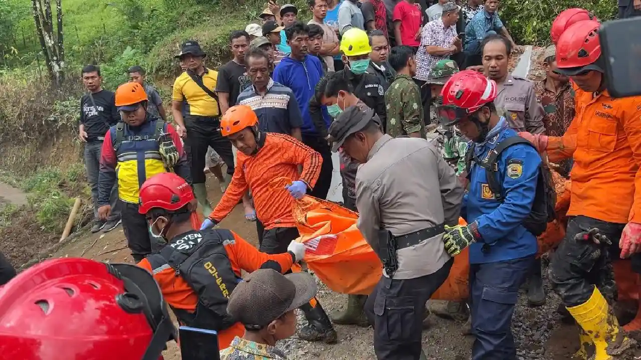 Korban Longsor Trenggalek