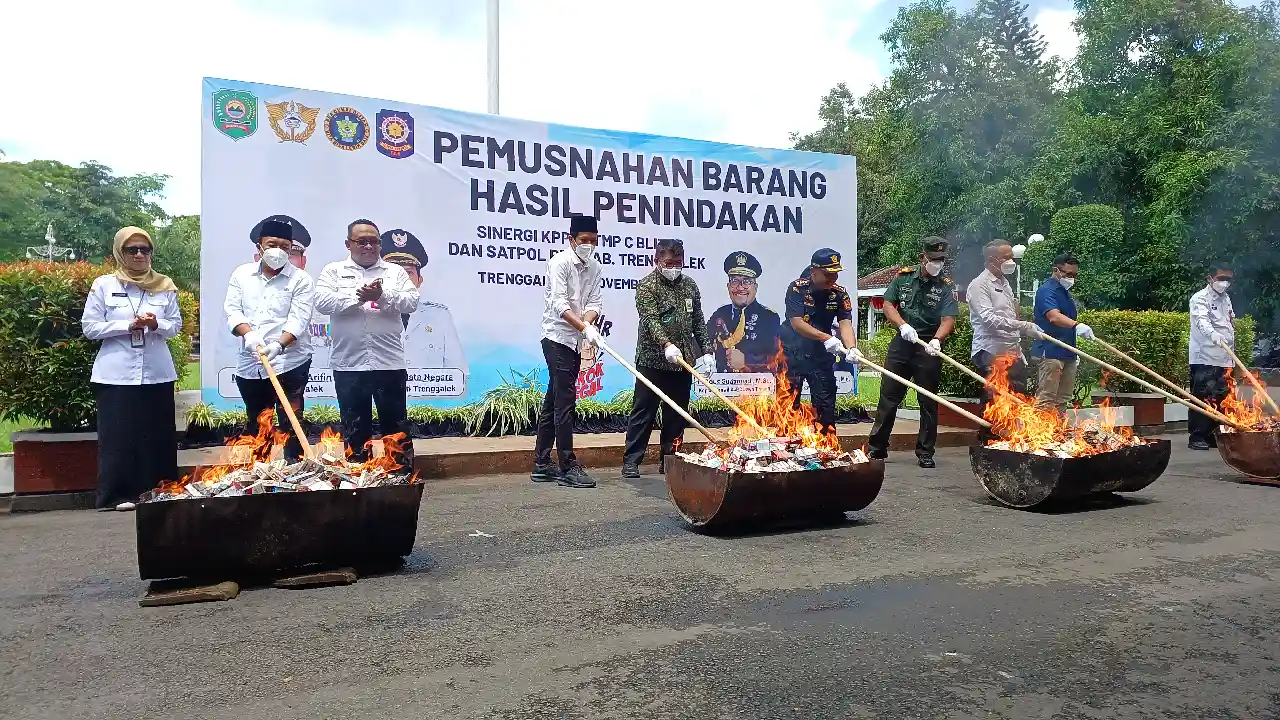 Rokok ilegal Trenggalek