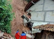 Bencana Tanah Longsor di Trenggalek Robohkan Rumah Warga, Penghuni Mengungsi