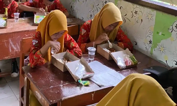 Dana BGN Seret, Dapur MBG di Trenggalek Berguguran Ada 15 SPPG Mandek