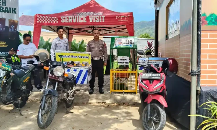 Polres Trenggalek Siagakan Tim Ganjel Kendaraan di Tanjakan Wilayah Watulimo dan Bengkel Gratis