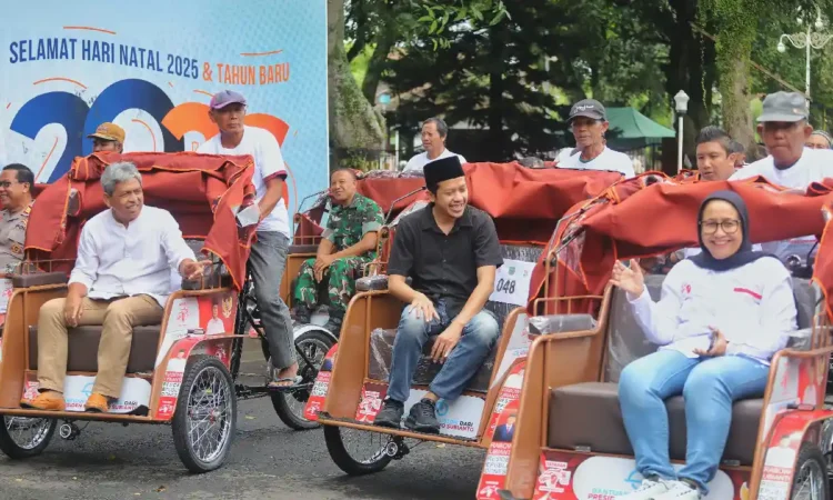 Lansia di Trenggalek Dapat Becak Listrik Dari Presiden Prabowo, Mas Syah: Jangan Dijual