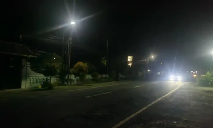 Lampu Jalan Desa Kedunglurah Trenggalek Kembali Menyala Setelah Sehari Diprotes Warga