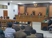 Orang Tua Terdakwa Penganiaya Guru SMPN 1 Trenggalek Jadi Saksi, Sidang Tak Didampingi Istri