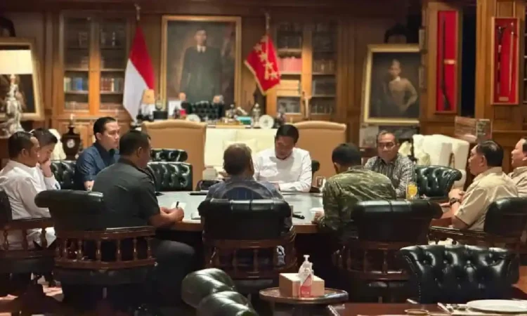 Presiden Prabowo Bahas Kerja Sama Pendidikan dengan Universitas Ternama Inggris di Hambalang