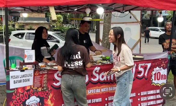 Ramadan Bawa Berkah, Pedagang Takjil Pasar Pon Trenggalek Raup Untung