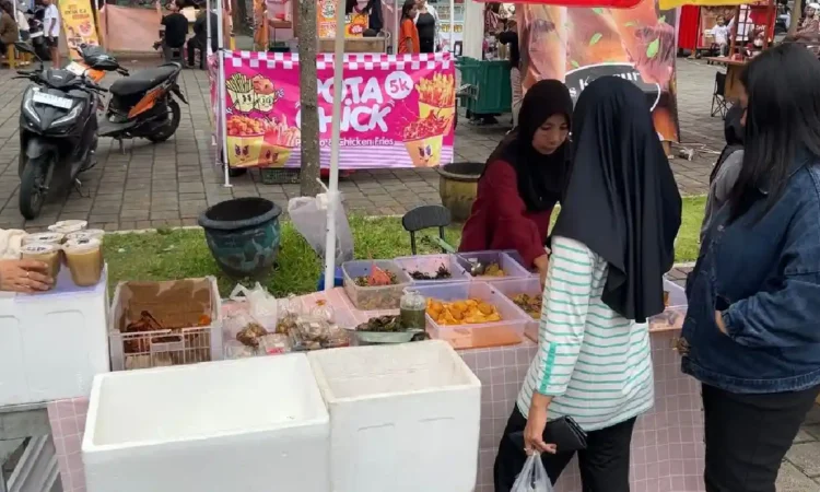 Dinkes Trenggalek Perketat Pengawasan Takjil Ramadan 2026, Gandeng BPOM Kediri
