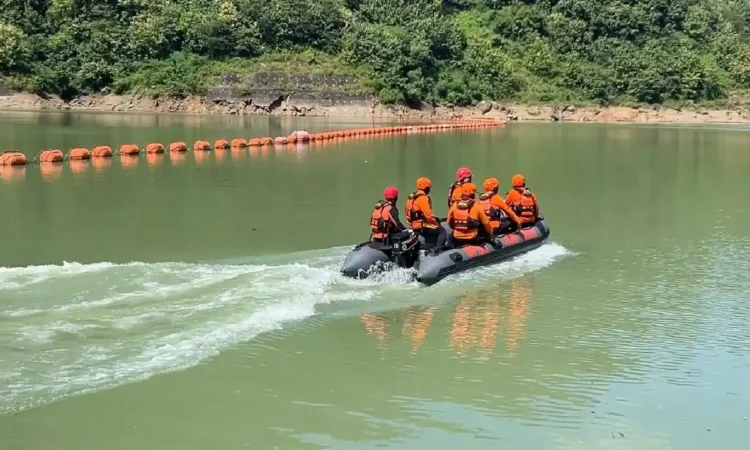 Tim Sar Masih Lakukan Pencarian Warga Pule Trenggalek yang Hilang Saat Mancing di Bendungan Tugu