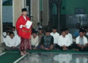 Mas Ipin Pimpin Gema Takbir di Masjid Agung, Doakan Warga Trenggalek Dapat Ampunan