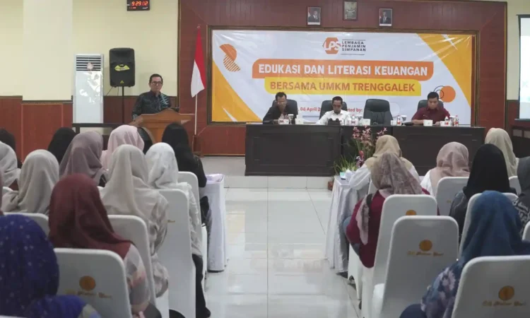 LPS dan OJK Edukasi 100 UMKM Trenggalek, Perkuat Pemahaman Pengelolaan Keuangan