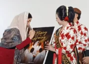 Di Trenggalek, Novita Hardini Luncurkan Buku “Bising dan Hening” Serta Putar Film “Gadis dan Penatu” Pada Peringatan Hari Kartini