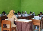 Pelaksanaan TKA SD di Trenggalek Lancar, SDN 2 Surodakan Terapkan Sistem Tiga Sesi Per Hari