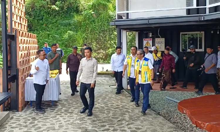 Berkunjung ke Trenggalek, Wakil Presiden Gibran Rakabuming Raka Tinjau Pembangunan Bendungan Bagong