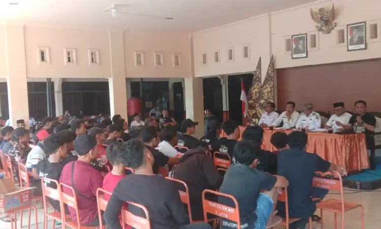 Warga Desak Camat Pule Trenggalek Dicopot, Singgung Dugaan Arogansi hingga Pinjam Uang Pajak