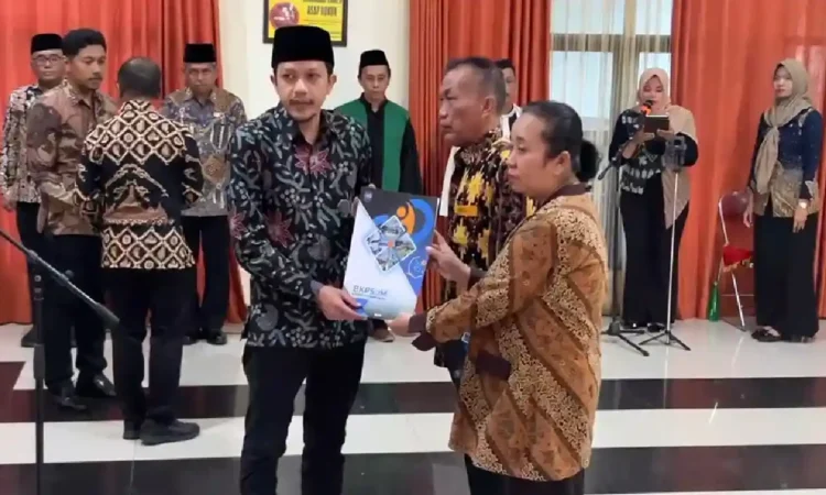 Pemkab Trenggalek Kabulkan Tuntutan Warga, Camat Pule Dimutasi ke Dinas Perpustakaan