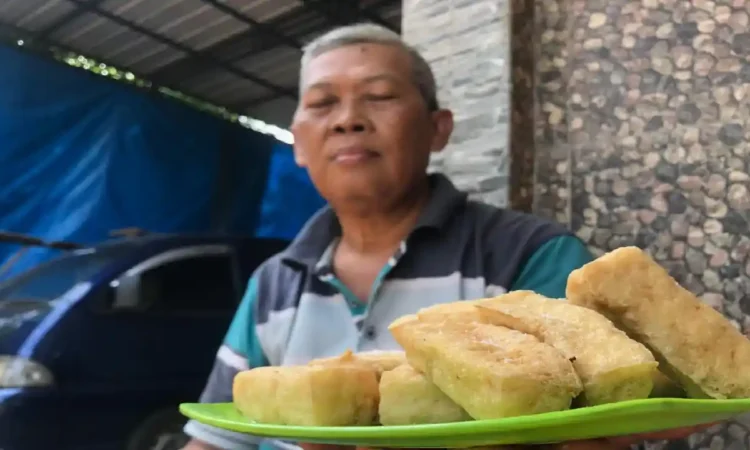Harga Kedelai Naik, Pengrajin Tahu di Trenggalek Terpaksa Kecilkan Ukuran Produk