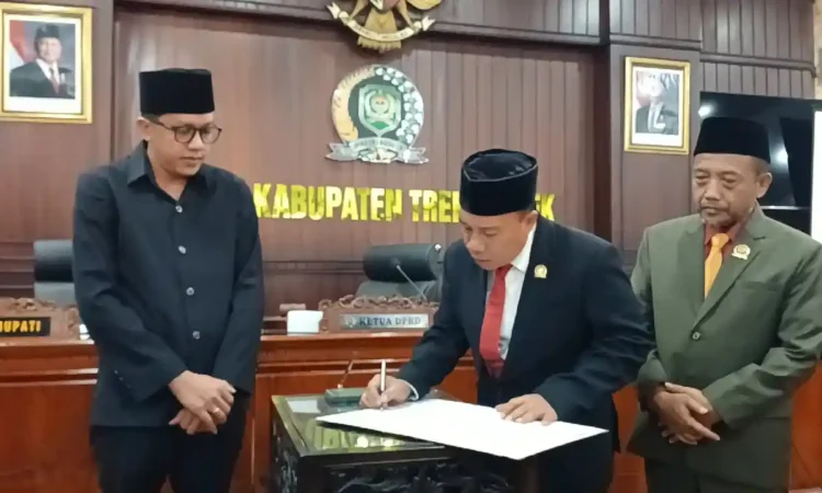 DPRD Trenggalek Setujui Raperda Ganti Nama dan Penyertaan Modal Rp 10 Miliar Bank Jwalita Jadi Perda
