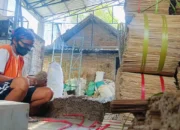 Jelang Idul Adha, Pengrajin Tusuk Sate di Trenggalek Kebanjiran Order hingga 7 Kuintal per Hari