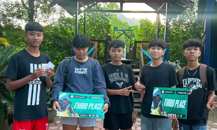 Bibit Atlet Esports Berusia 13 Tahun di Trenggalek Muncul Sebagai Juara Free Fire