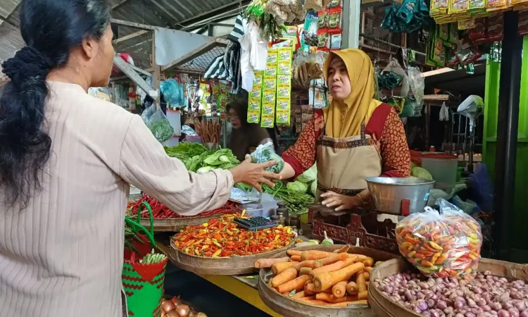 Bawang Putih di Trenggalek Melonjak Rp12 Ribu dalam Dua Hari, Harga Cabai Ikut Naik Rp60 Ribu