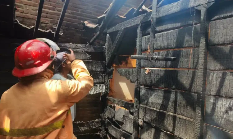 Dapur Rumah Warga Watulimo Trenggalek Ludes Terbakar, Diduga Akibat Gas LPG Bocor