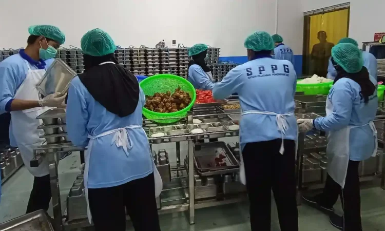 Dapur MBG Berhenti Selama Libur Sekolah, Relawan SPPG di Trenggalek Cari Penghasilan Sampingan