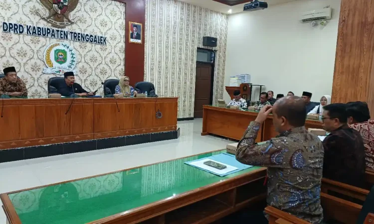 Susun Dasar Hukum Pilkades Trenggalek 2027, Legislatif dan Eksekutif Kebut Bentuk 2 Raperda