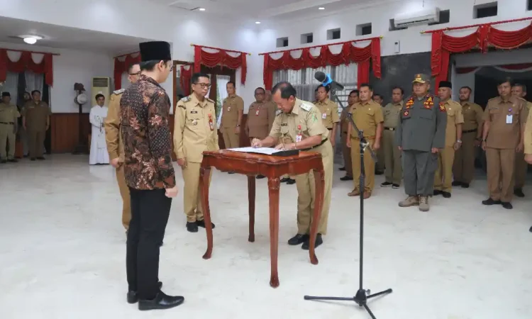 Stefanus Triadi Atmono Jabat Pj Sekda Trenggalek, Bupati Minta Langsung Tuntaskan Tugas Strategis