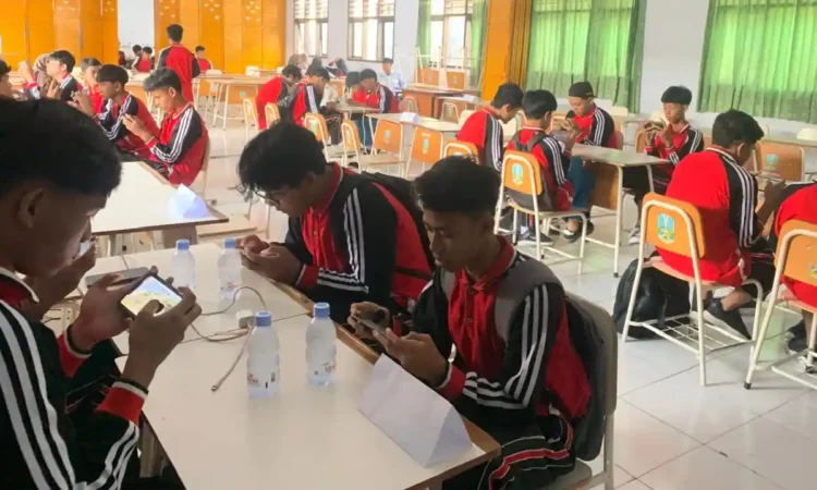 Turnamen Free Fire Jadi Primadona Classmeet SMKN 2 Trenggalek, Diikuti 84 Peserta