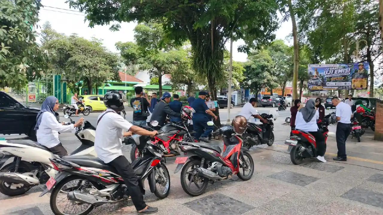 Uji Emisi Trenggalek