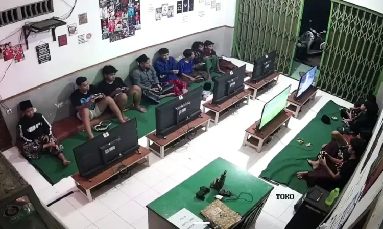 Rental PS di Trenggalek Kebanjiran Pelanggan saat Libur Sekolah, Omzet Naik hingga 2 Kali Lipat