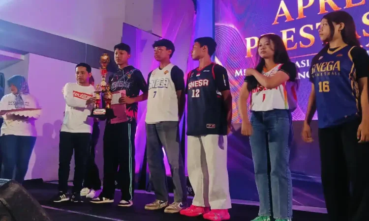 Perdana Digelar, Dispora Trenggalek Beri Apresiasi Atlet Pelajar Peraih Prestasi PHBN 2026