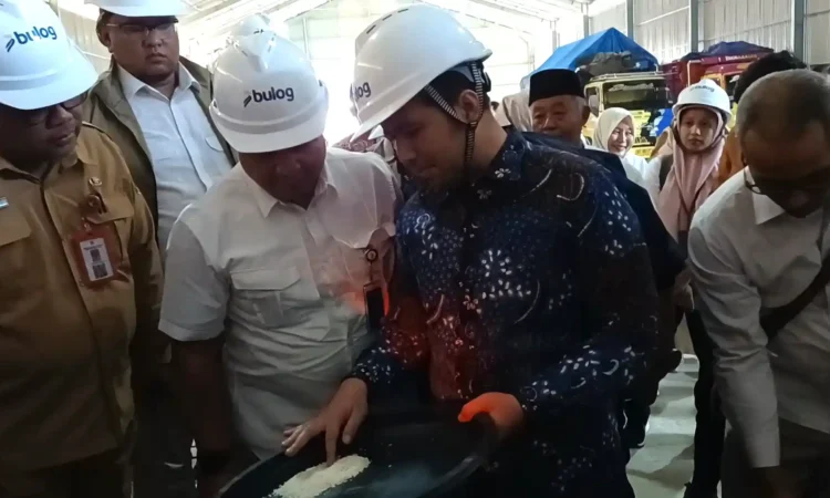 Wagub Jatim Emil Dardak Resmikan Gudang Bulog Baru di Trenggalek, Dekatkan Sentra Produksi Petani