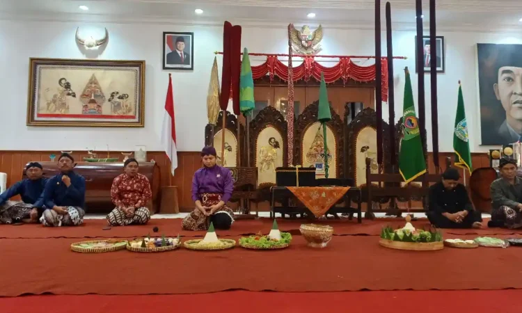 Hari Jadi ke-832 Trenggalek Sajikan Wayang Kulit Dalang Ki Purbo Asmoro Lakon Wahyu Makuthoromo