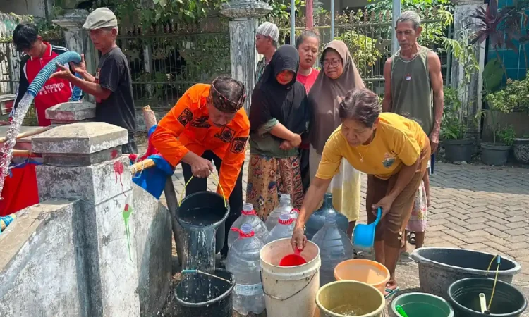 Kekeringan Meluas di 25 Desa, BPBD Trenggalek Intensifkan Distribusi Air Bersih