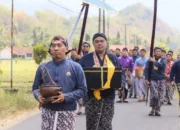 Jelang Hari Jadi ke-832 Trenggalek, Pusaka Kabupaten Dikirab ke Balai Desa Kamulan