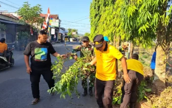 “​Jaga Lingkungan, Jaga Kehidupan” Warga Munjungan Trenggalek Maknai Kemerdekaan Lewat Bersih Sungai dan Donor Darah