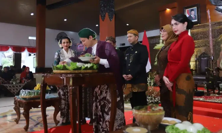 Wagub Jatim dan Bupati Trenggalek Sambut Positif Hasil Muktamar ke-35 NU, Ucapkan Selamat untuk Kiai Miftachul Akhyar dan Gus Kikin