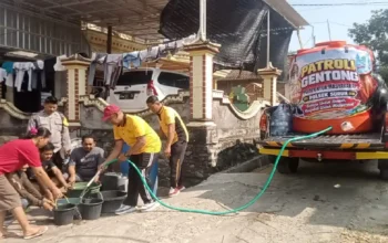 Patroli Gentong Polres Trenggalek Salurkan 14.000 Liter Air Bersih ke Tiga Desa
