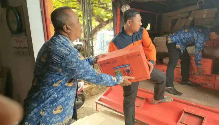 Kekeringan Meluas ke 57 Desa, BPBD Trenggalek Terima 150 Terpal dan Logistik dari BPBD Jatim